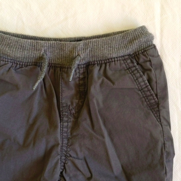 oshkosh b'gosh 3 piece shirt & joggers bundle lot 6-9 months baby boy - Picture 3 of 13